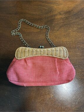 VINTAGE linen and wicker Coral Pink Chain-Handle Women’s Clutch